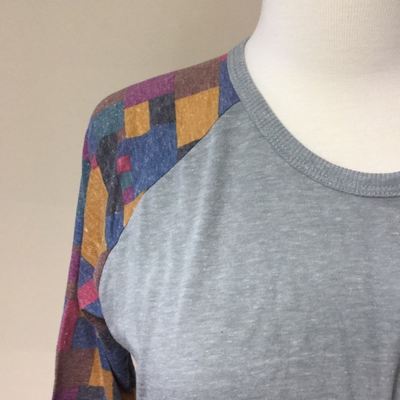 NWT LuLaRoe Randy 3/4 length sleeve top - Picture 2 of 6